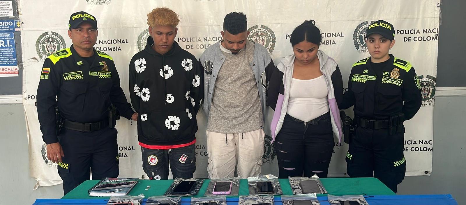 Los tres capturados.