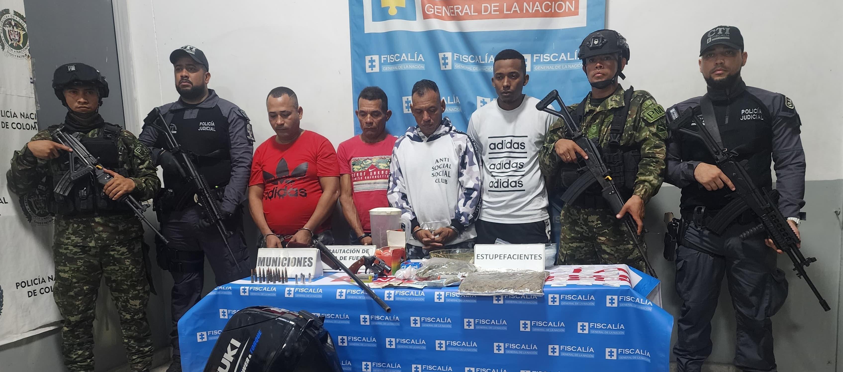 Los capturados fueron trasladados a la URI de la Fiscalía. 