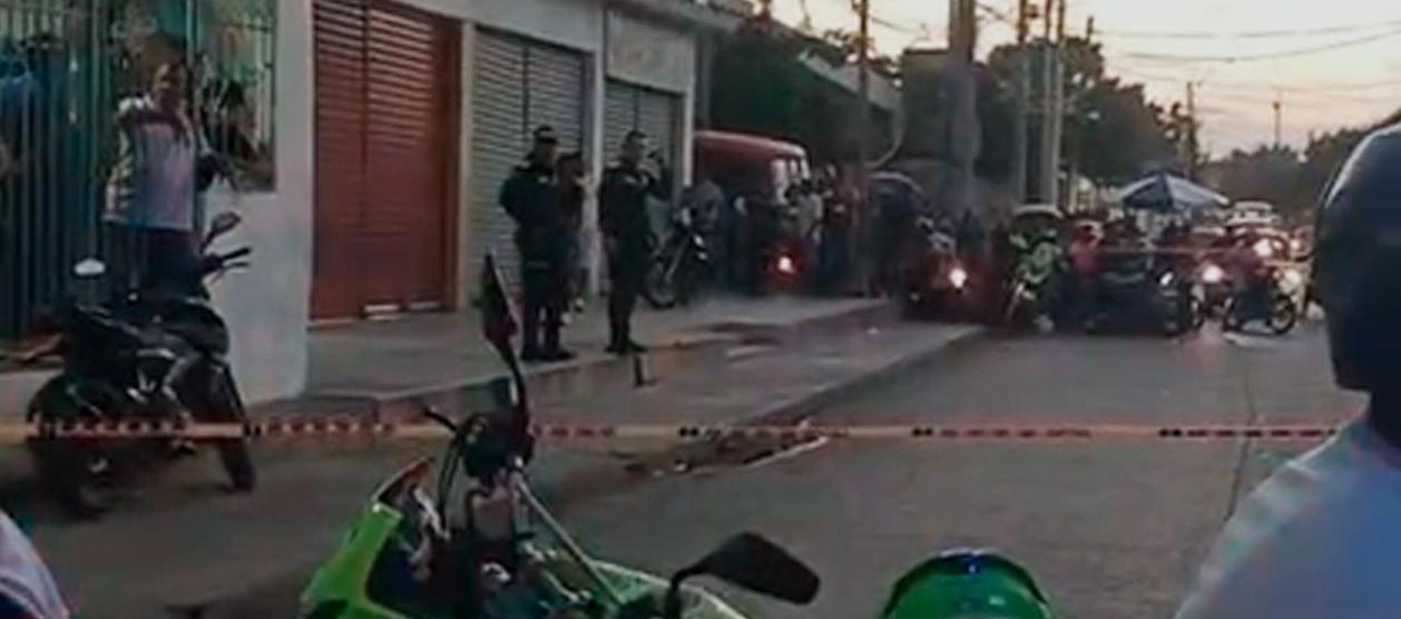 La Policía acordonó el lugar donde se presentó el ataque a bala. 