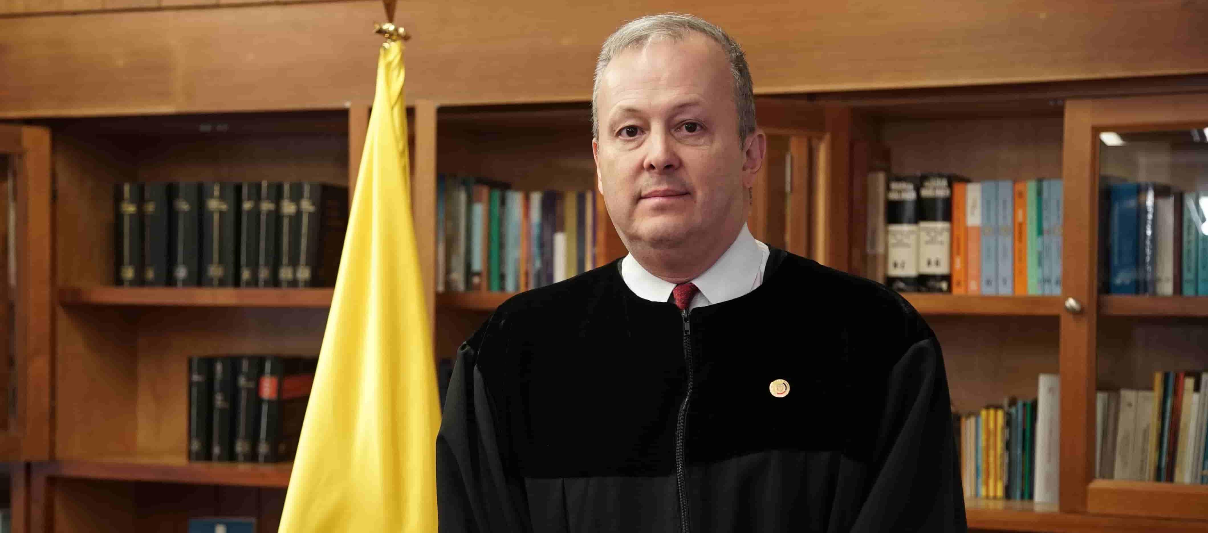 El magistrado Alfonso Cajiao, quien se pronunció por la controversia.