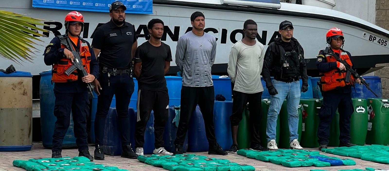 Los costarricenses capturados.