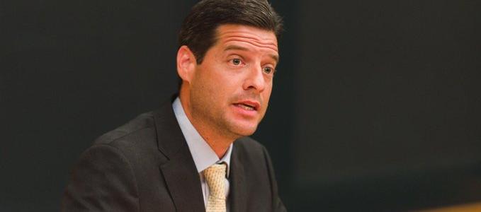 Senador Mauricio Gómez. 