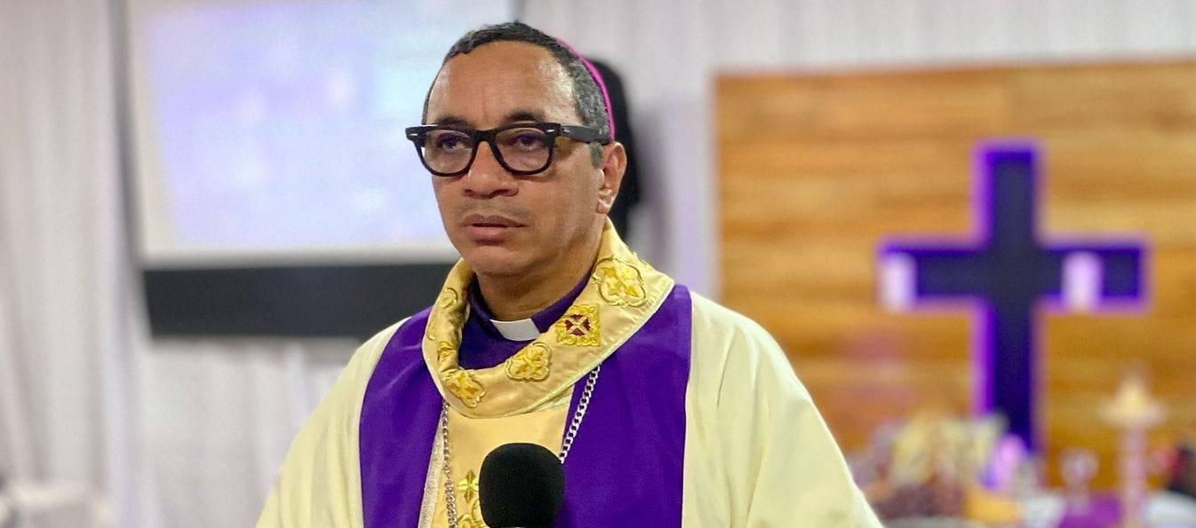 Monseñor César Alfonso Narváez Muñoz. 