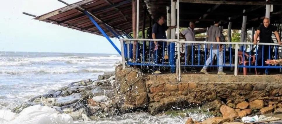 Erosión costera en Santa Verónica.
