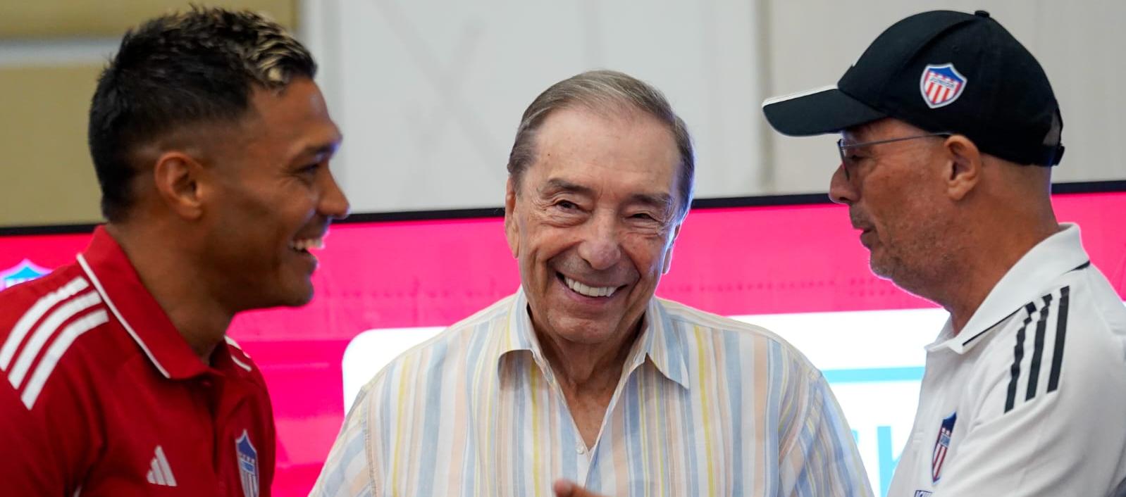 Teófilo Gutiérrez, Fuad Char y el técnico Alfredo Arias.