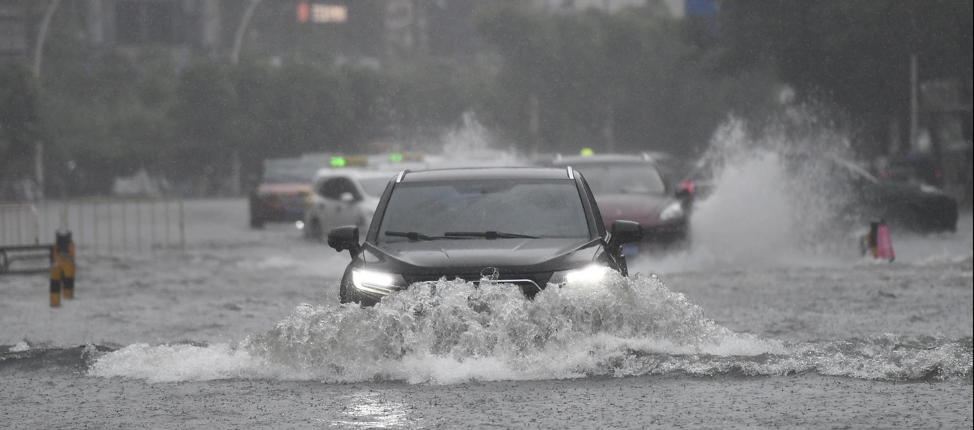 El tifón ha provocado fuertes lluvias y alto oleaje en China. 