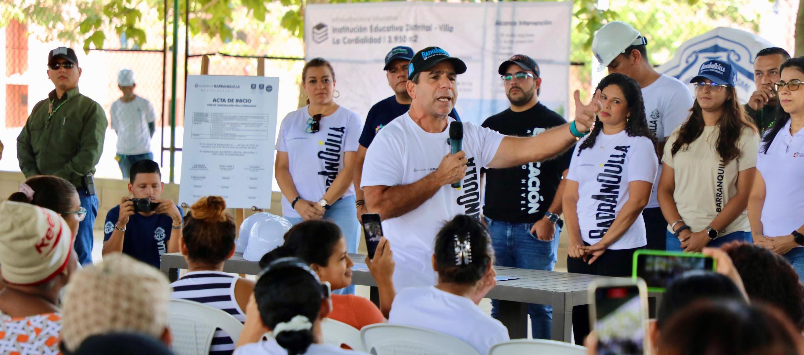 Alcalde Alejandro Char durante el anuncio de las obras.