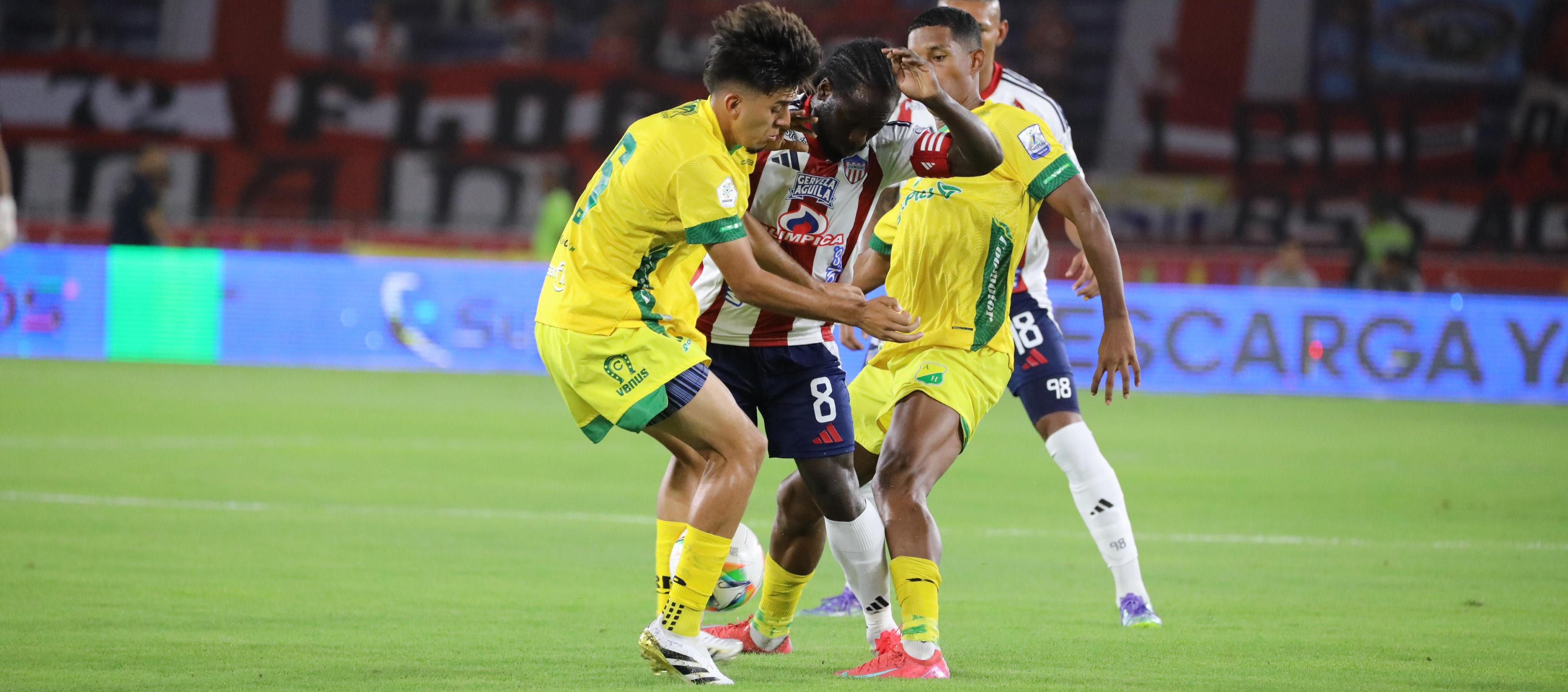 Yimmi Chará, capitán de Junior ante Huila.