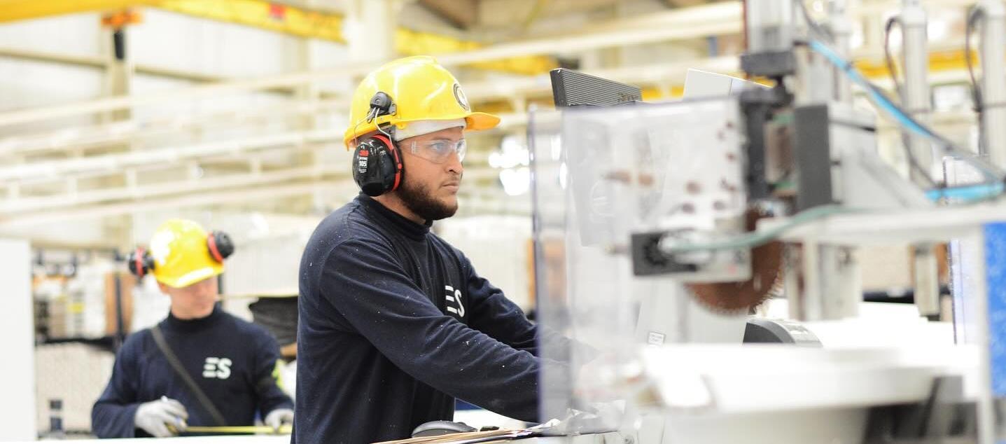 Respecto de abril de 2025, en mayo pasado la economía colombiana creció 0,06 %.​​