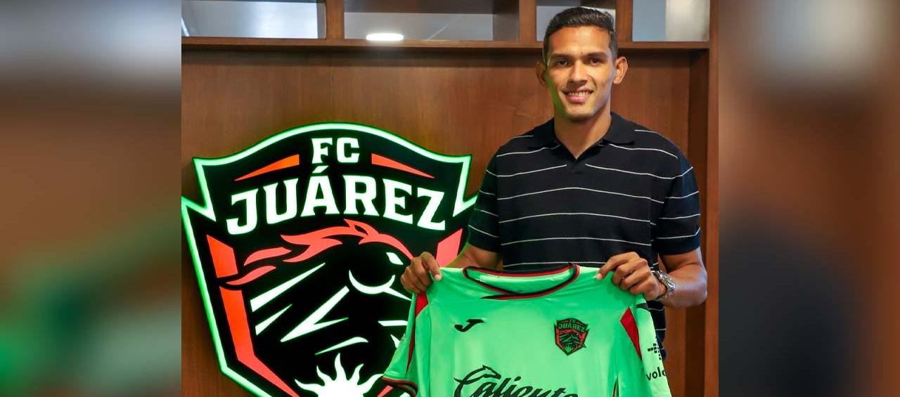 Hómer Martínez con la camiseta de su nuevo club. 