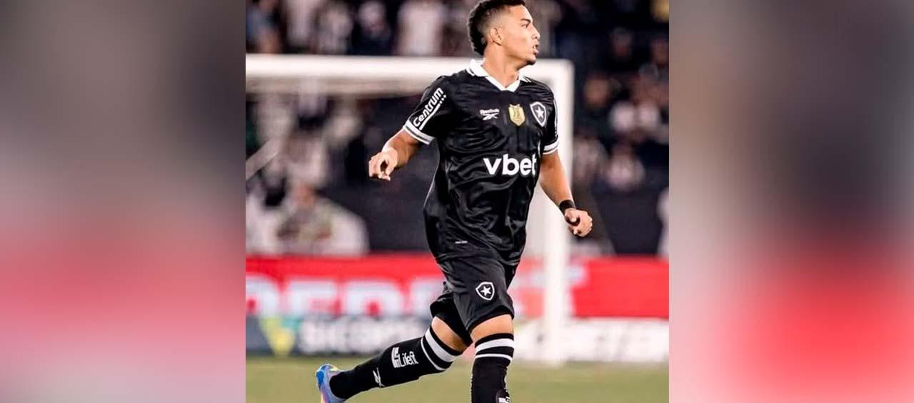Jordan Barrera tuvo sus primeros minutos con la camiseta del Botafogo. 