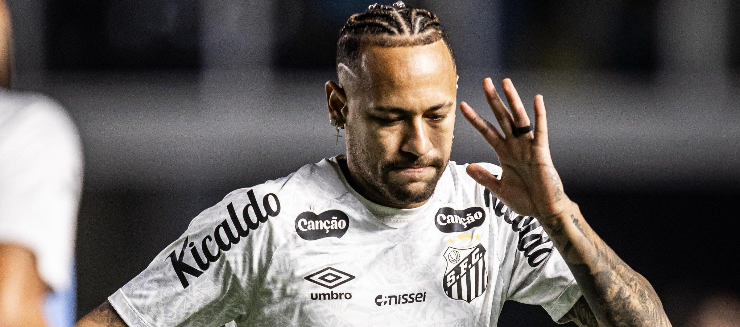 Neymar, delantero y capitán del Santos. 