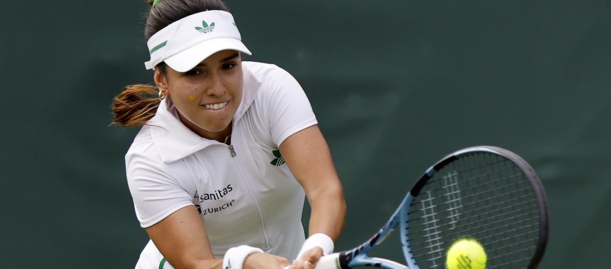 María Camila Osorio durante su partido contra la estadounidense Danielle Collins. 