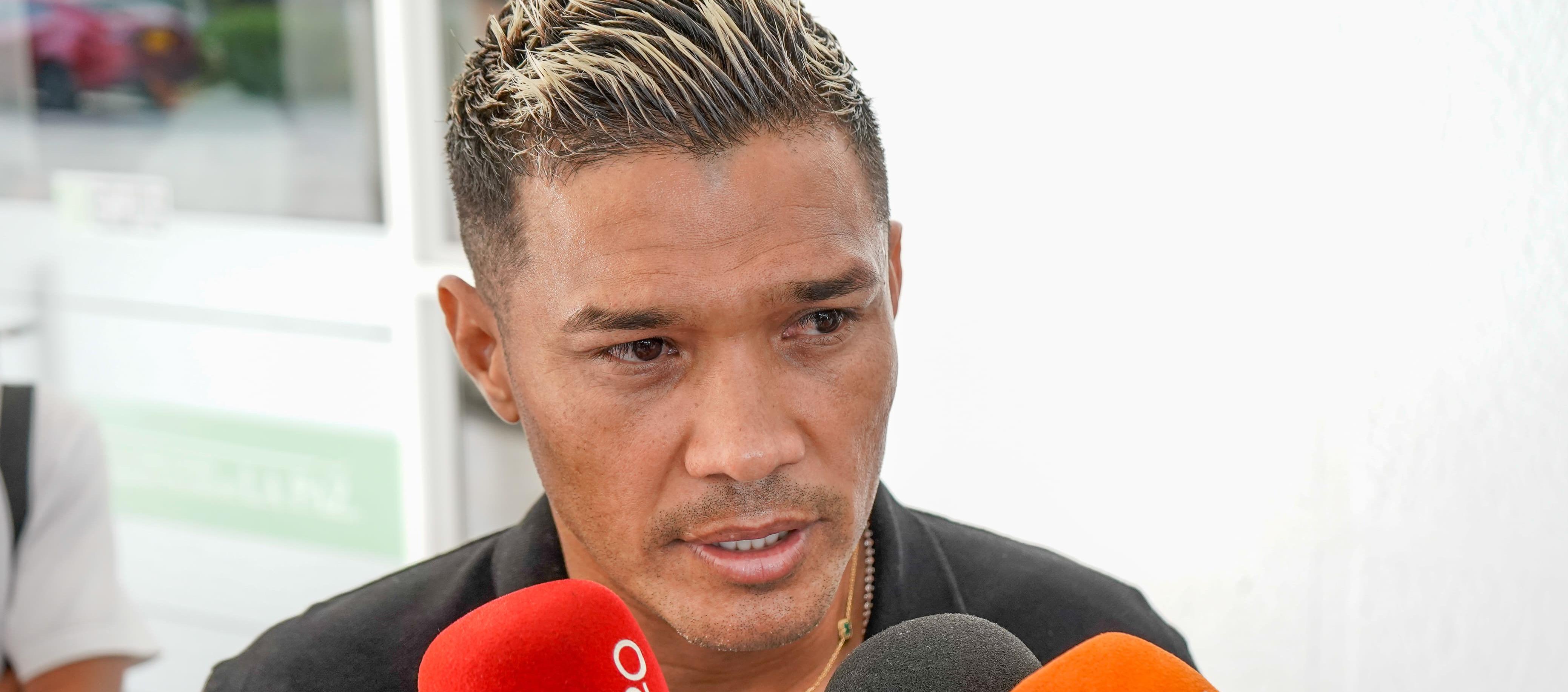 Teo Gutiérrez asistió al funeral del 'Zurdo' López en calidad de capitán de campo del Junior.