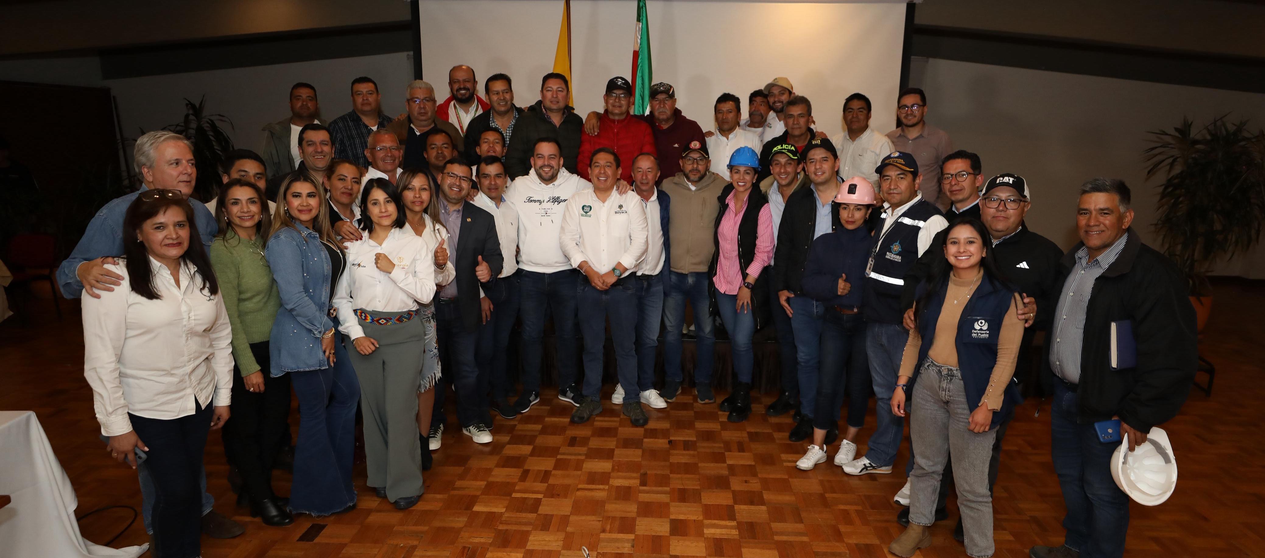 Mesa de trabajo entre Gobierno y mineros. 