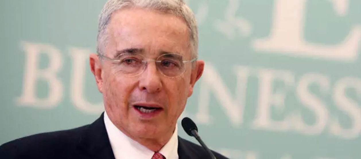 Álvaro Uribe Vélez. 