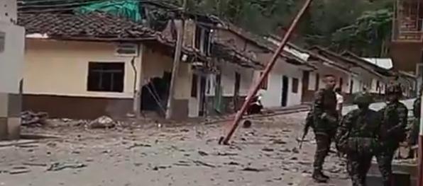 Ataque con explosivo a Estación de Policía de La Vega.