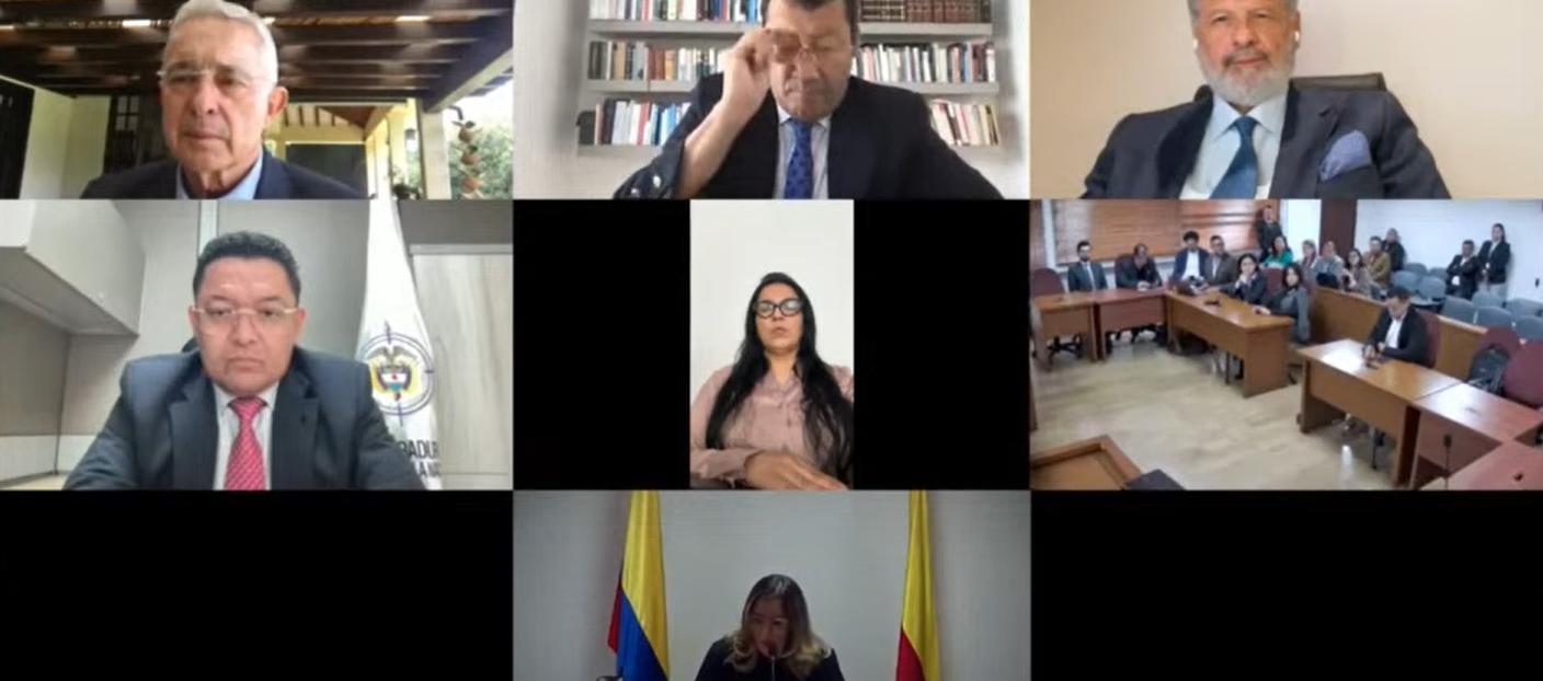 Audiencia contra Álvaro Uribe.