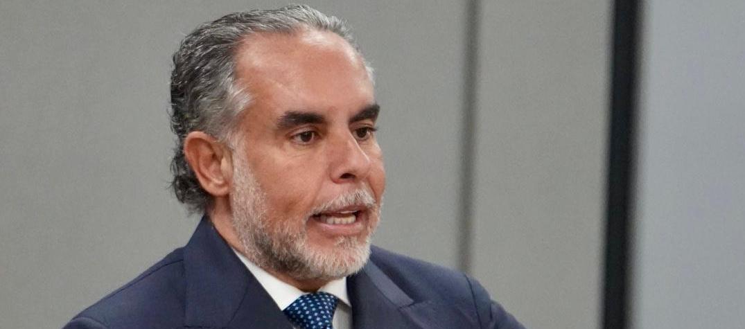 Armando Benedetti, ministro del Interior. 