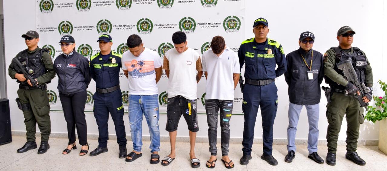 Ronald José Charri Vargas, Andrés Alberto Escobar Camargo y Adrián Camilo Calvo Tonson.