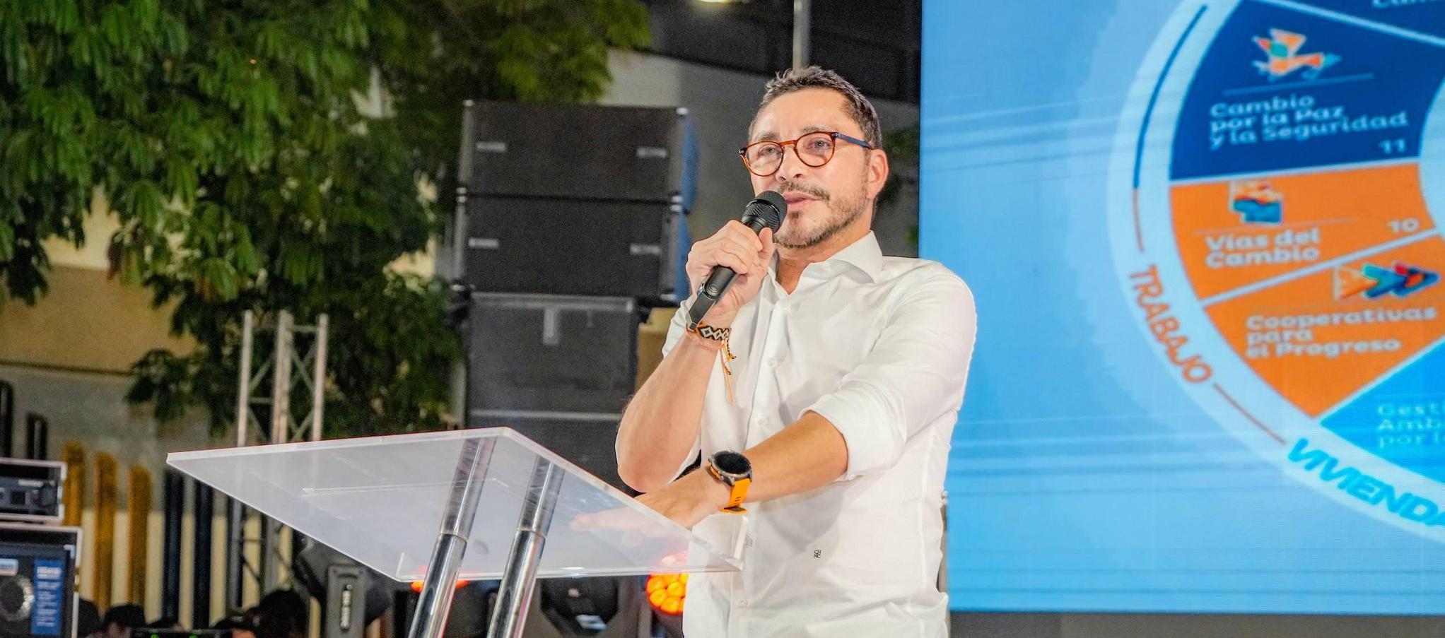 Carlos Caicedo, de Fuerza Ciudadana. 