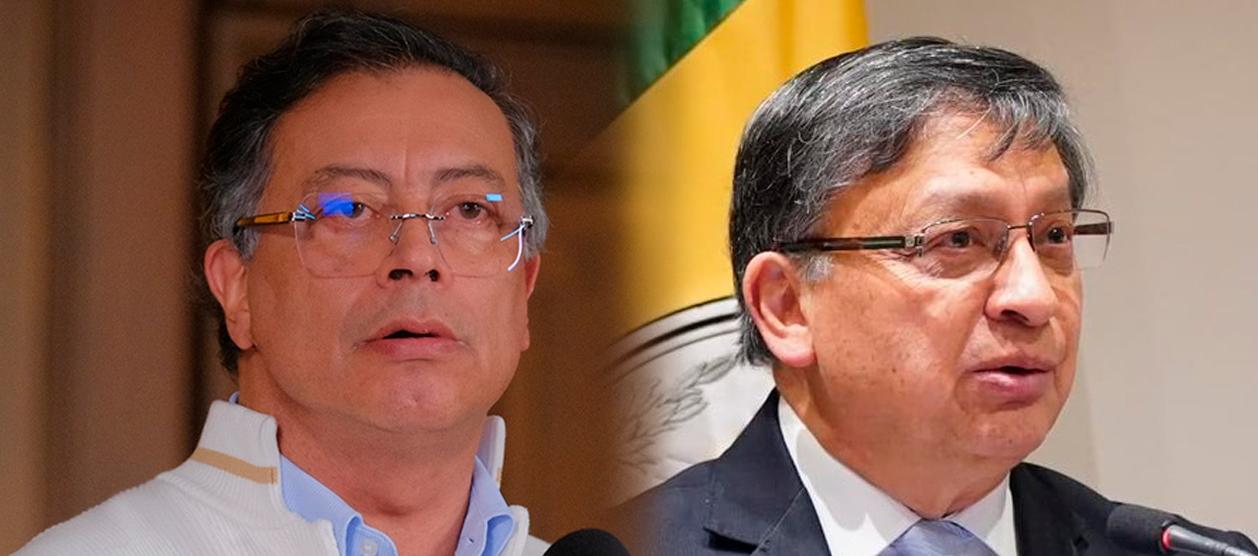 El Presidente Gustavo Petro y el presidente de la Corte Constitucional, Jorge Ibáñez.