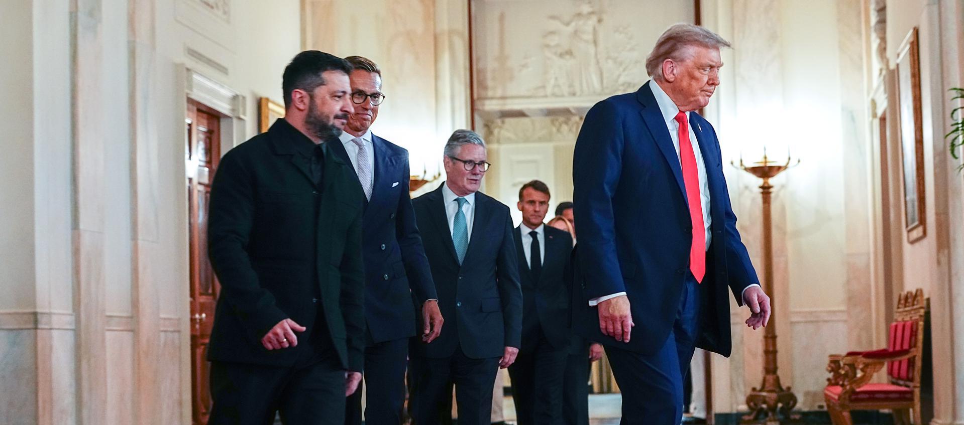 Donald Trump en el encuentro con mandatarios europeos.