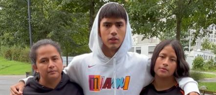 Familia del periodista Fredy Calvache.