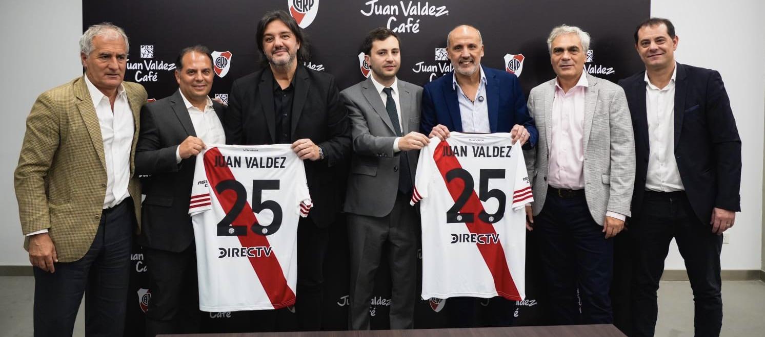 Acuerdo de patrocinio entre River Plate y Juan Valdez.