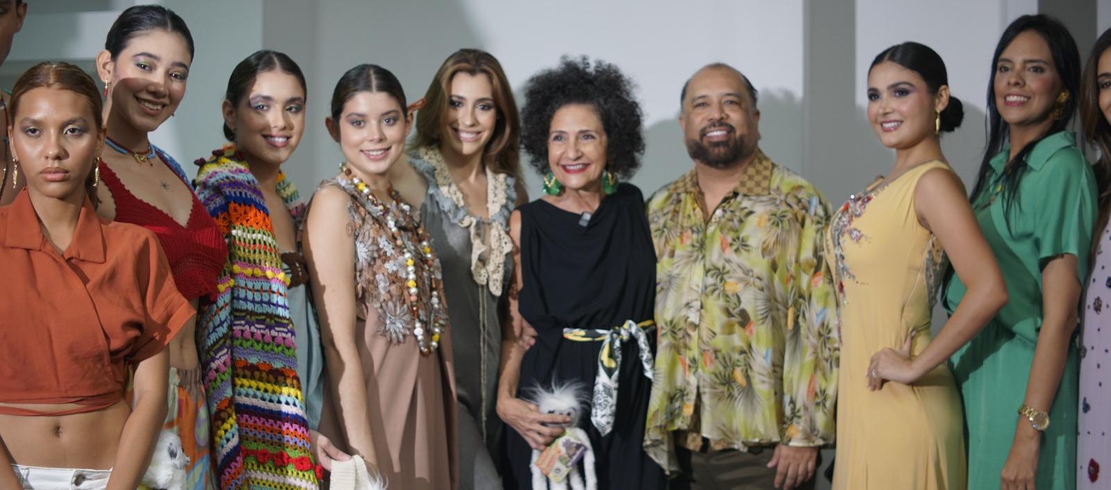 Con una pasarela en el Centro Comercial Villa Country, la diseñadora barranquillera presentó su colección ‘Aflora’.