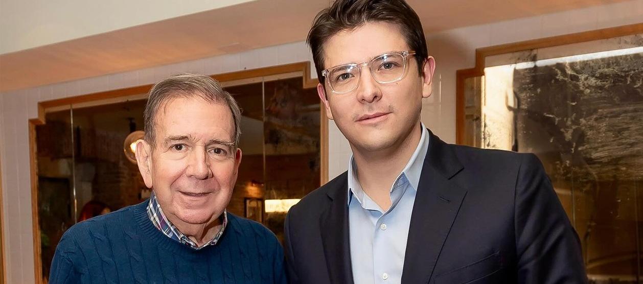 Edmundo González con Miguel Uribe Turbay. 
