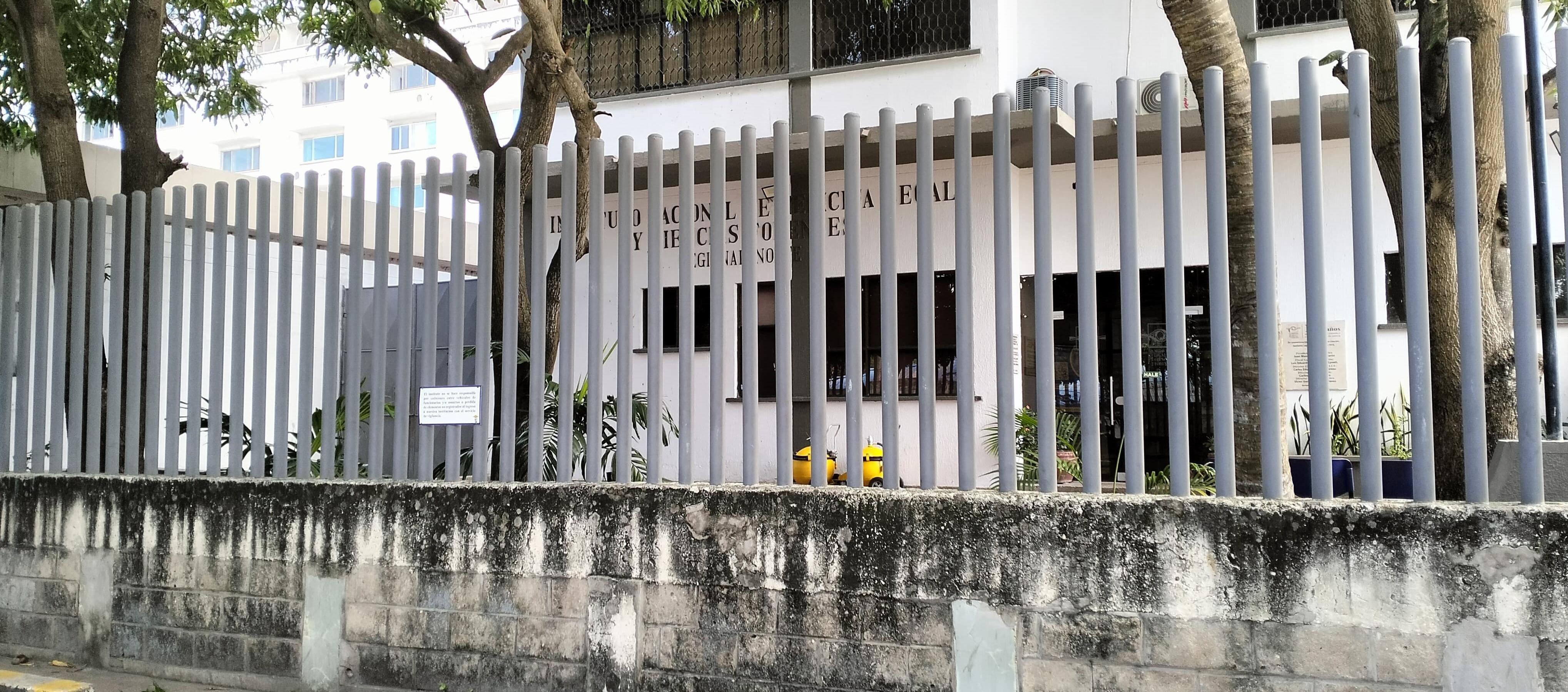 Fachada de Medicina Legal en Barranquilla.