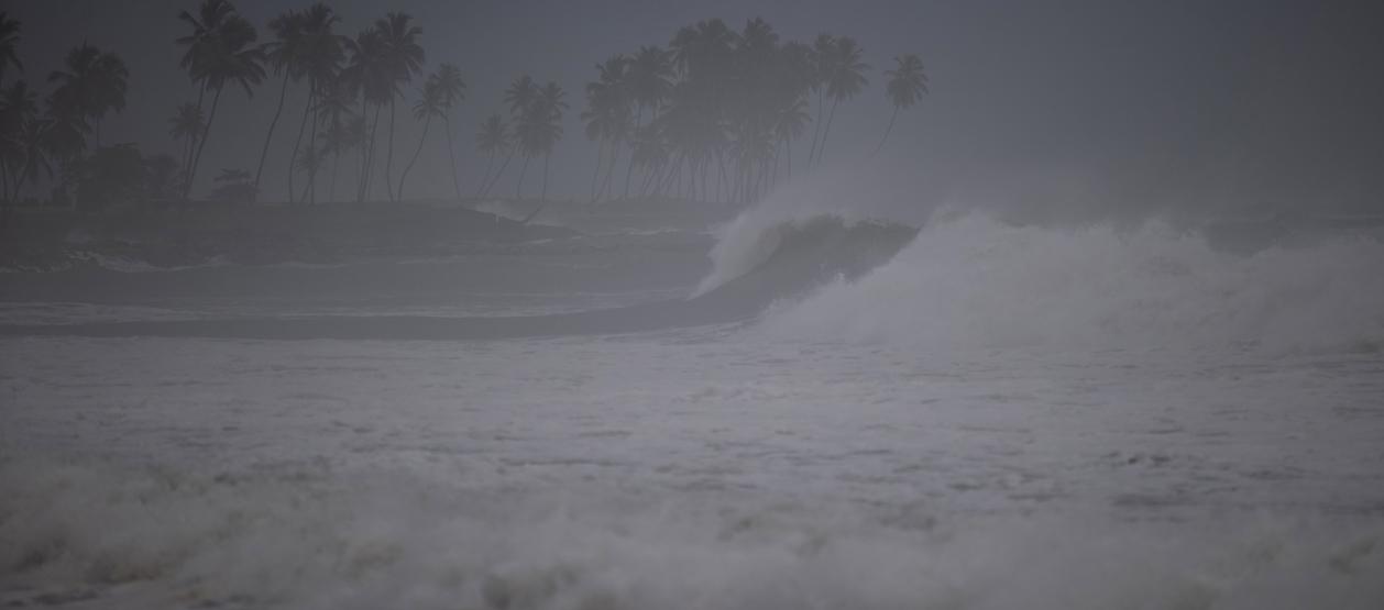 El oleaje del mar este domingo, en Nagua (República Dominicana). 