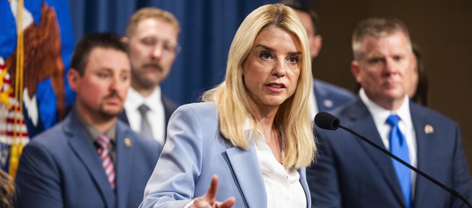 La fiscal general de Estados Unidos, Pam Bondi, entregó las declaraciones sobre Nicolás Maduro.