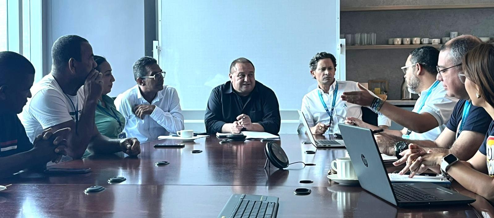 Nelson Javier Vásquez, agente interventor de Air-e, en reunión con Asojuntas.