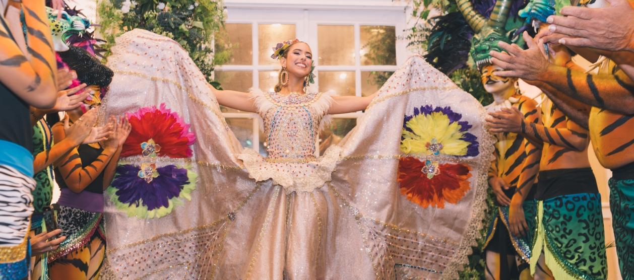 Sharon Hurtado Esquiaqui, Reina del Carnaval de la 44.