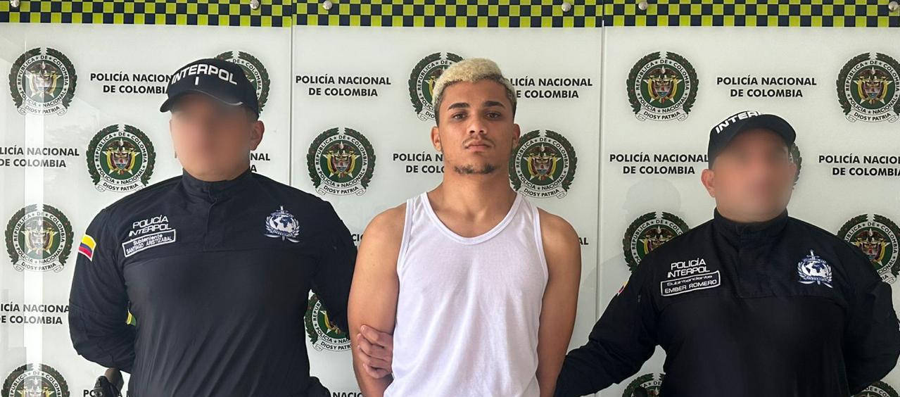 Carlos Mejía Hernández tras ser capturado por la Interpol, en Barrancabermeja.