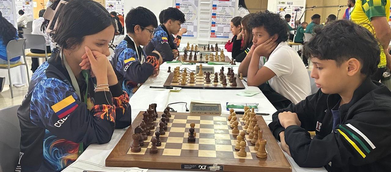 Aspecto de la jornada de la sexta ronda de la Olimpiada Mundial sub-16 de ajedrez. 