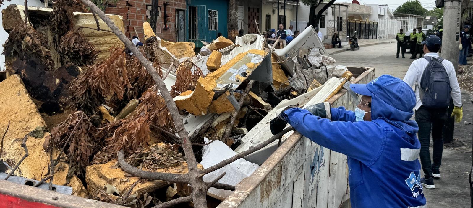 Jornada de limpieza en El Bosque.