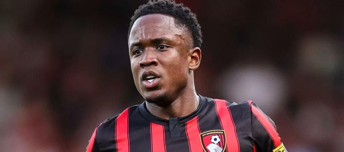 Luis Sinisterra jugando con el Bournemouth.