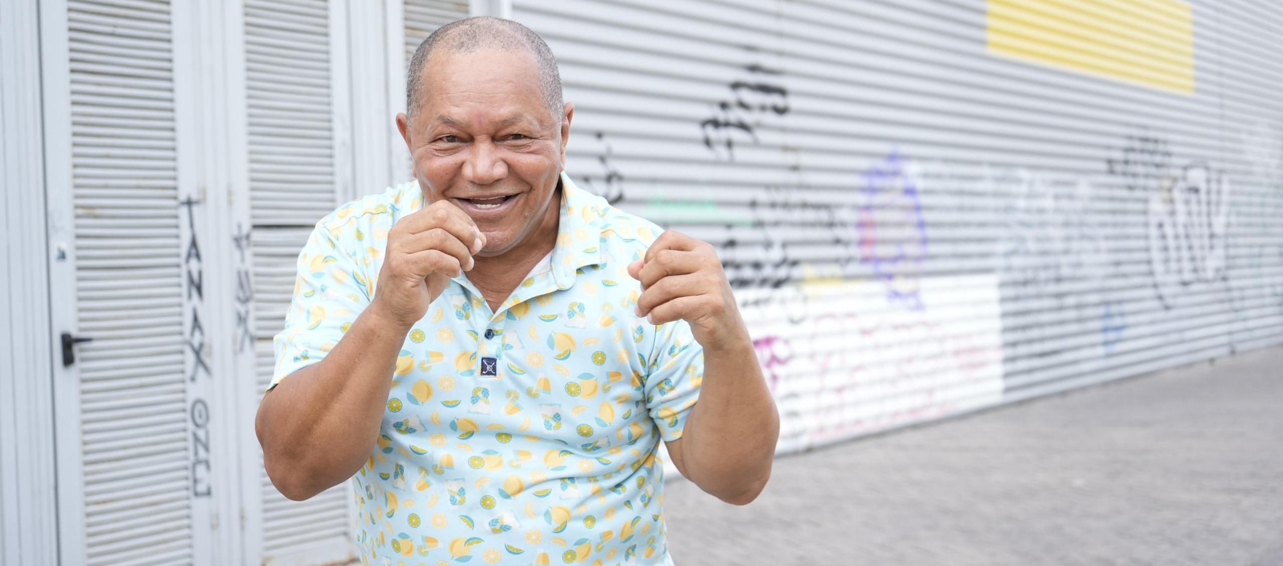 Sugar Baby Rojas ganó el título mundial venciendo al argentino Santos Laciar.