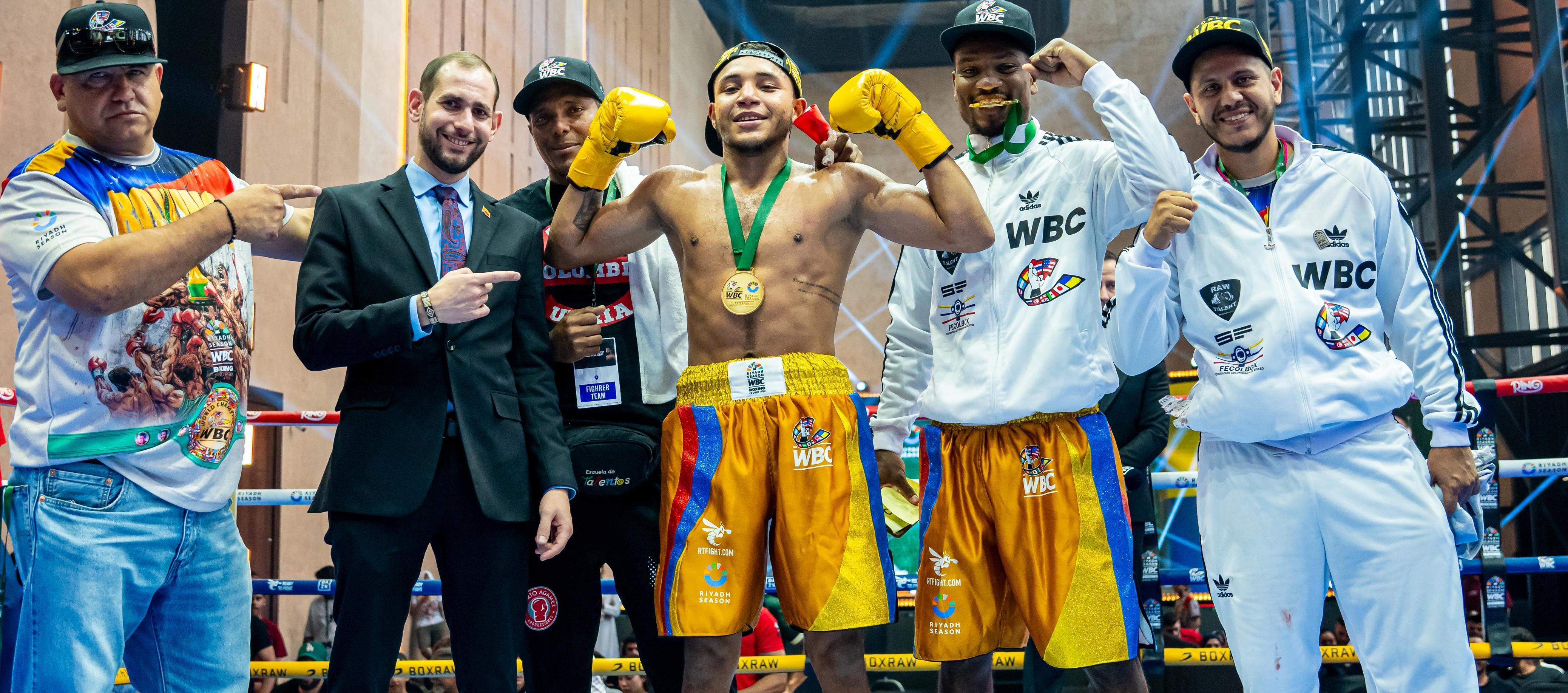 El colombiano Carlos Utria tras su victoria sobre el canadiense Spencer Wilcox. 