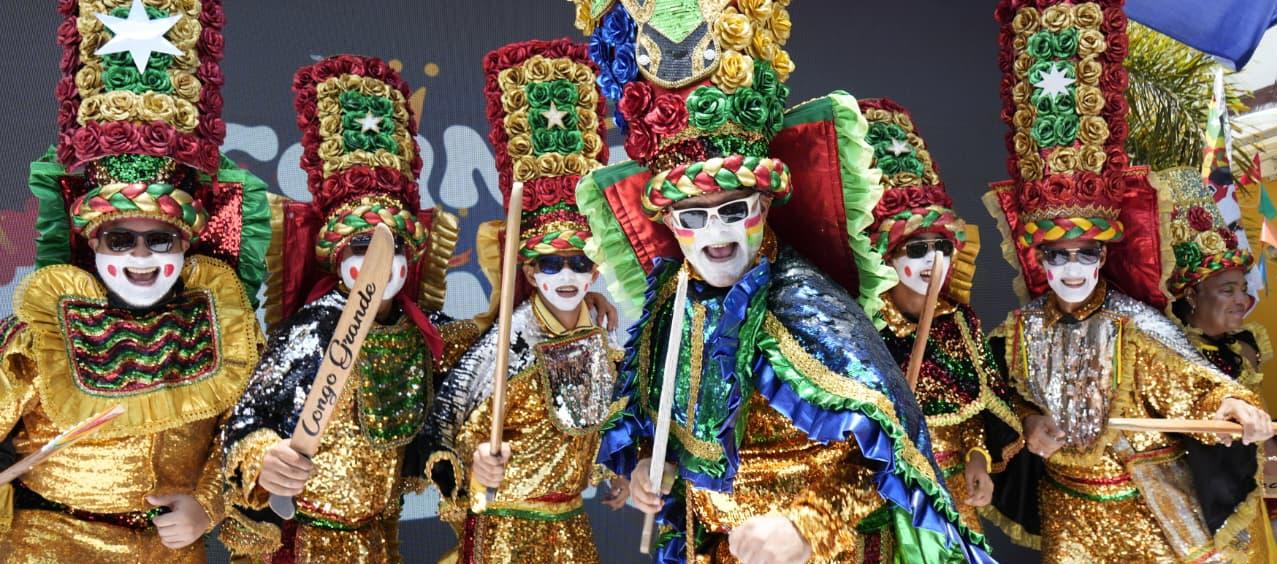 Adolfo Maury Cabrera, Rey Momo 2026 junto su Congo Grande.