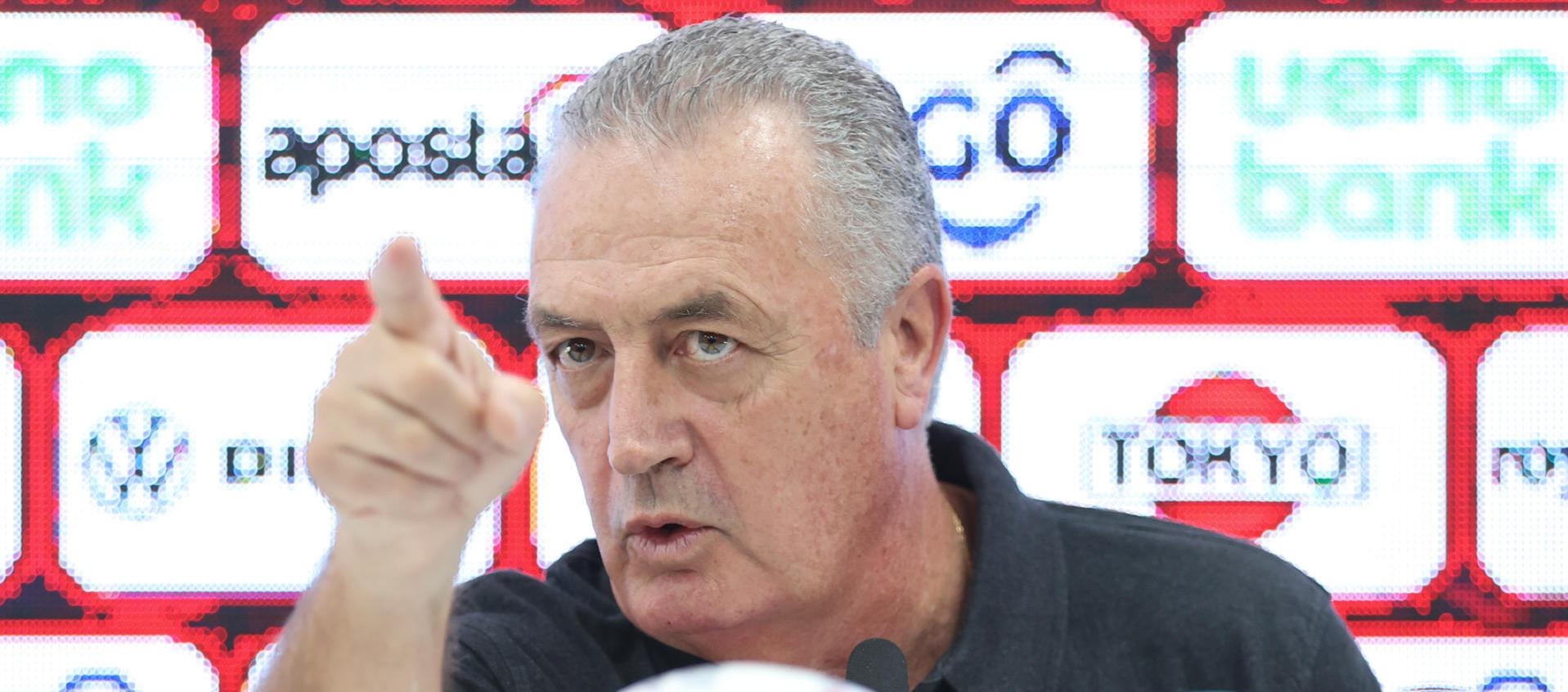 Gustavo Alfaro, técnico de Paraguay.