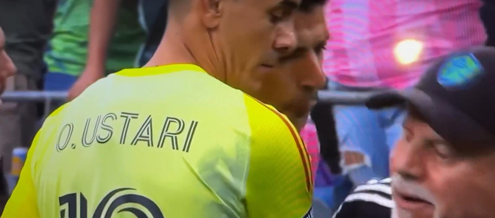 Momento de la agresión de Luis Suárez.