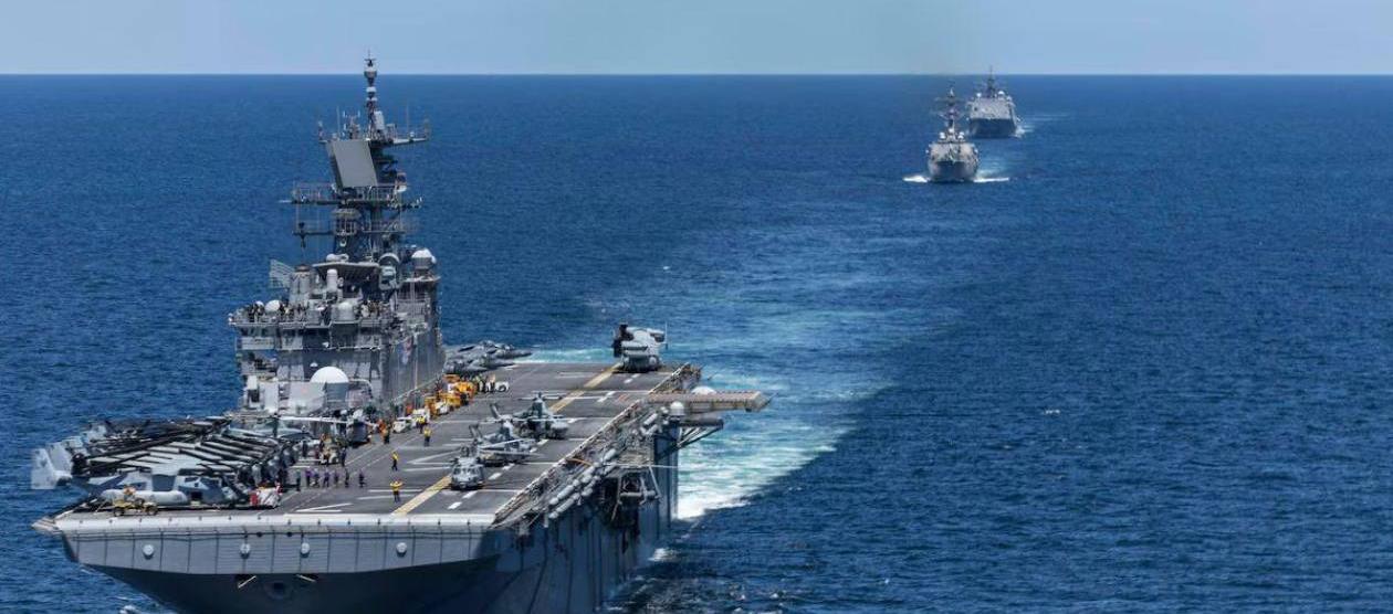 Buques y portaviones estadounidenses. 