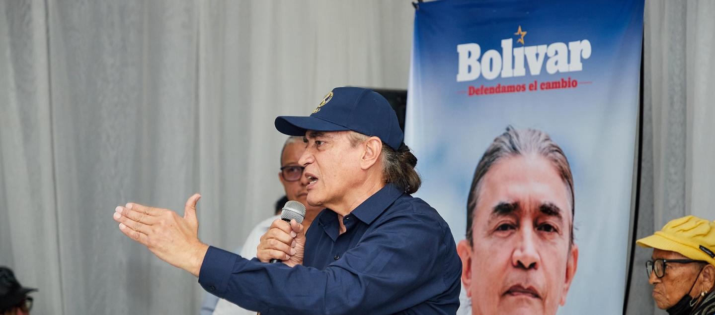 El exsenador Gustavo Bolívar.