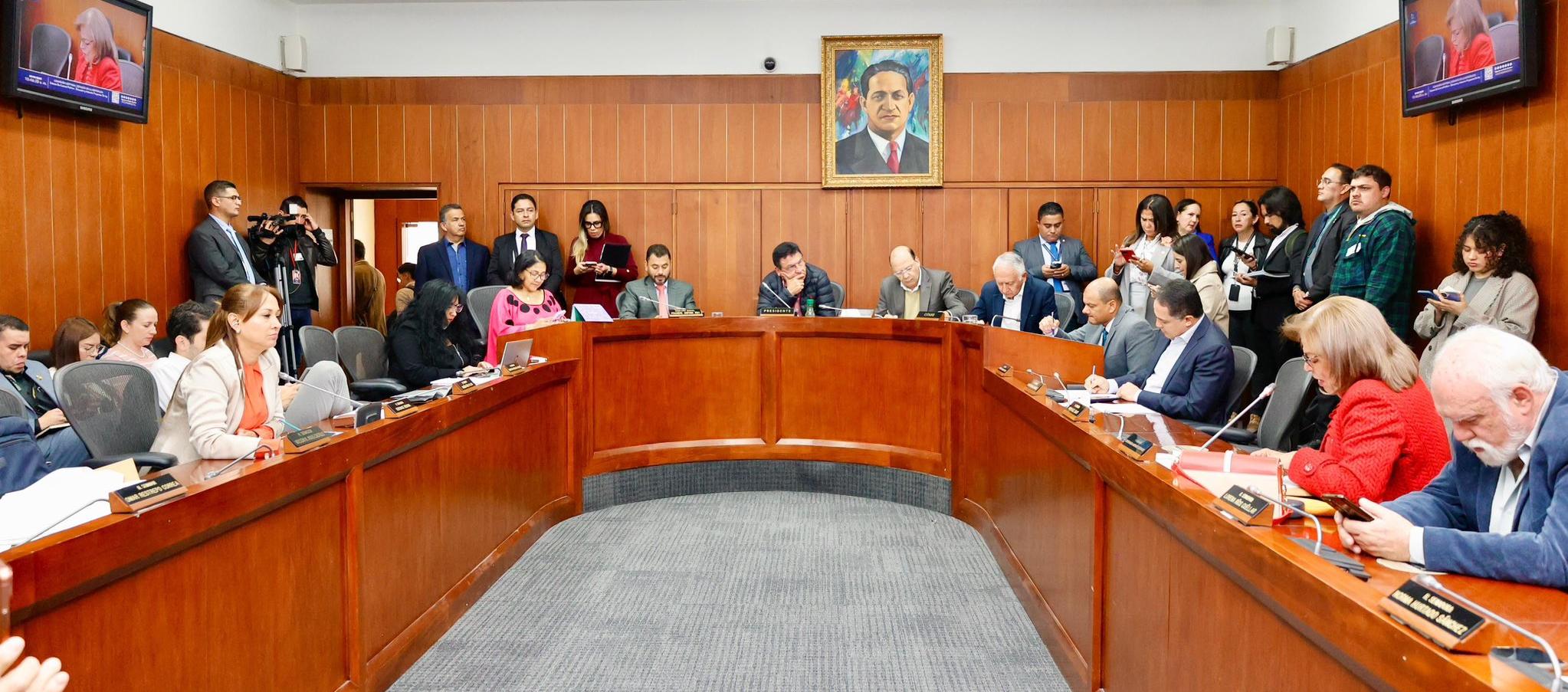 La Comisión Séptima en la sesión de hoy.