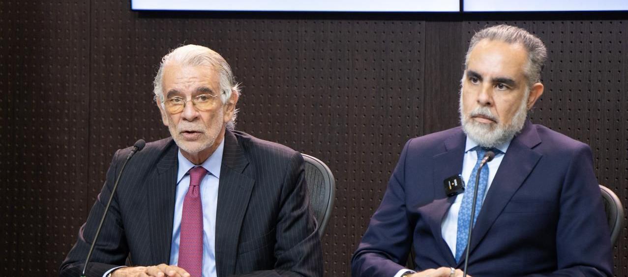 Eduardo Verano, gobernador del Atlántico, y Armando Benedetti, ministro del Interior.