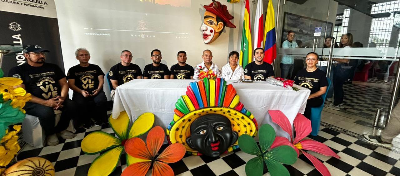 Secretario de Cultura, Juan Carlos Ospino y asesores de despacho.